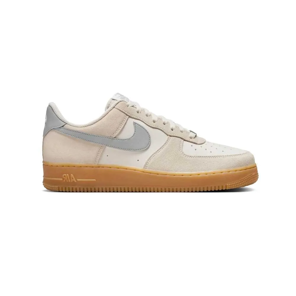 NIKE AIR FORCE 1 '07 LV8
